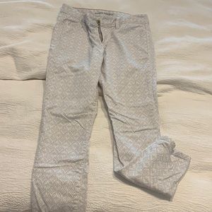 Banana republic white denim with design